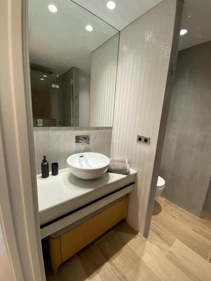 Luxurious Flat With Magical Sea View Apartment มาร์เบยา ภายนอก รูปภาพ